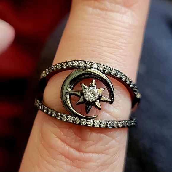 Dark Half Moon Star Diamond Metal Ring Size 7.5 - Picture 1 of 11